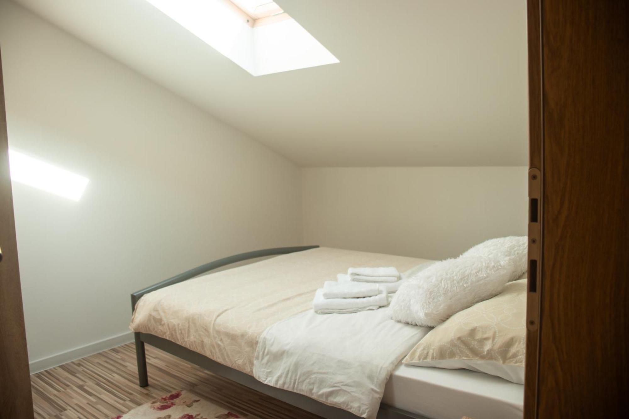 Apartments Basic Високо Экстерьер фото